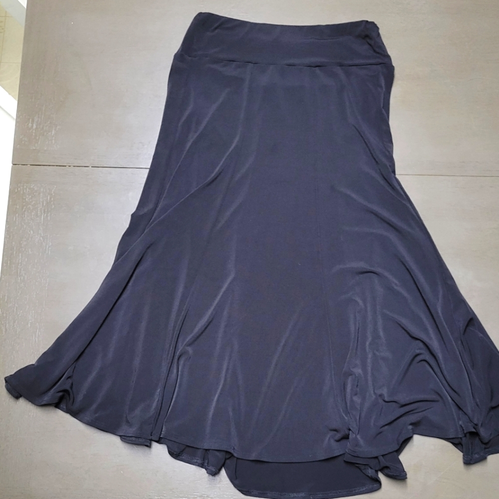 Black skirt